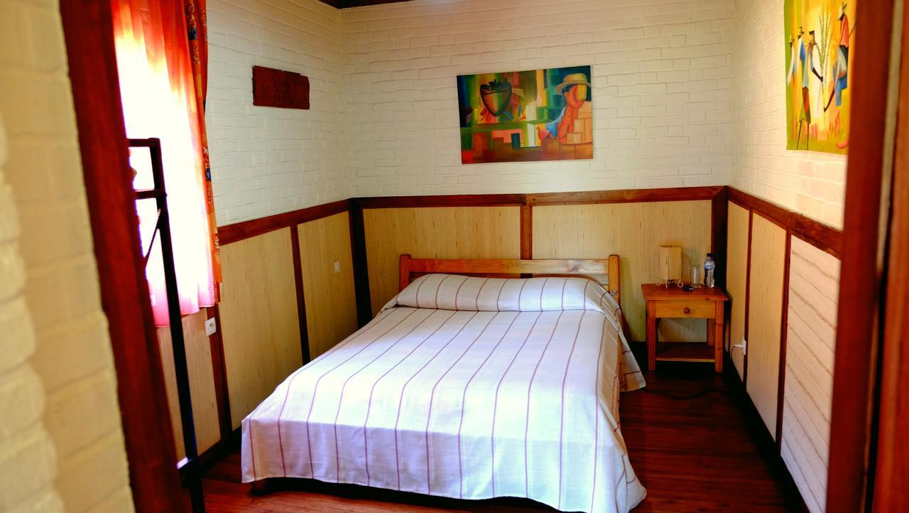 Eco Lodge Les Chambres Du Voyageur Antsirabe Exterior photo
