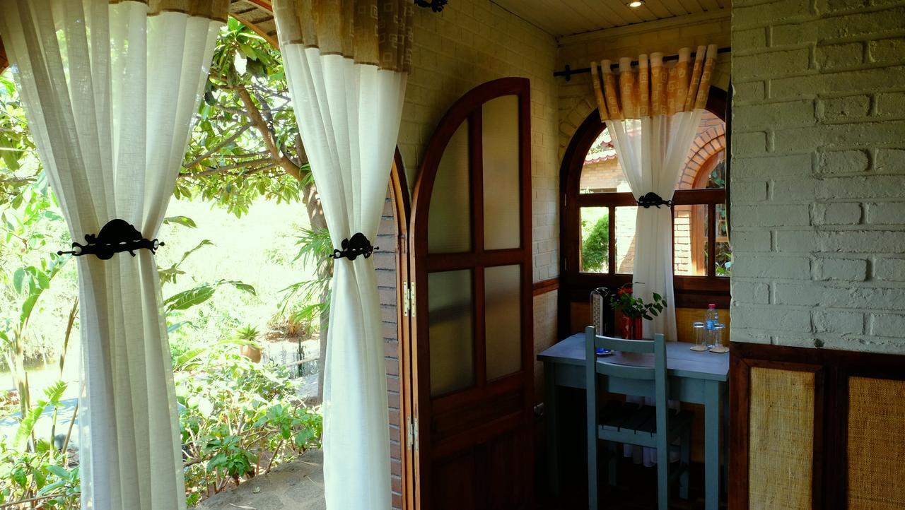 Eco Lodge Les Chambres Du Voyageur Antsirabe Exterior photo